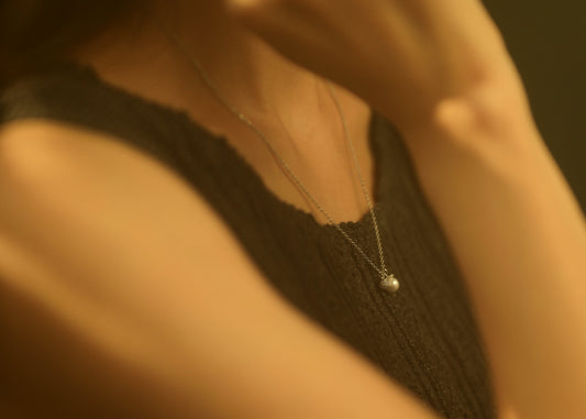 Why Most Pearl Jewelry Designs Stay Minimalist