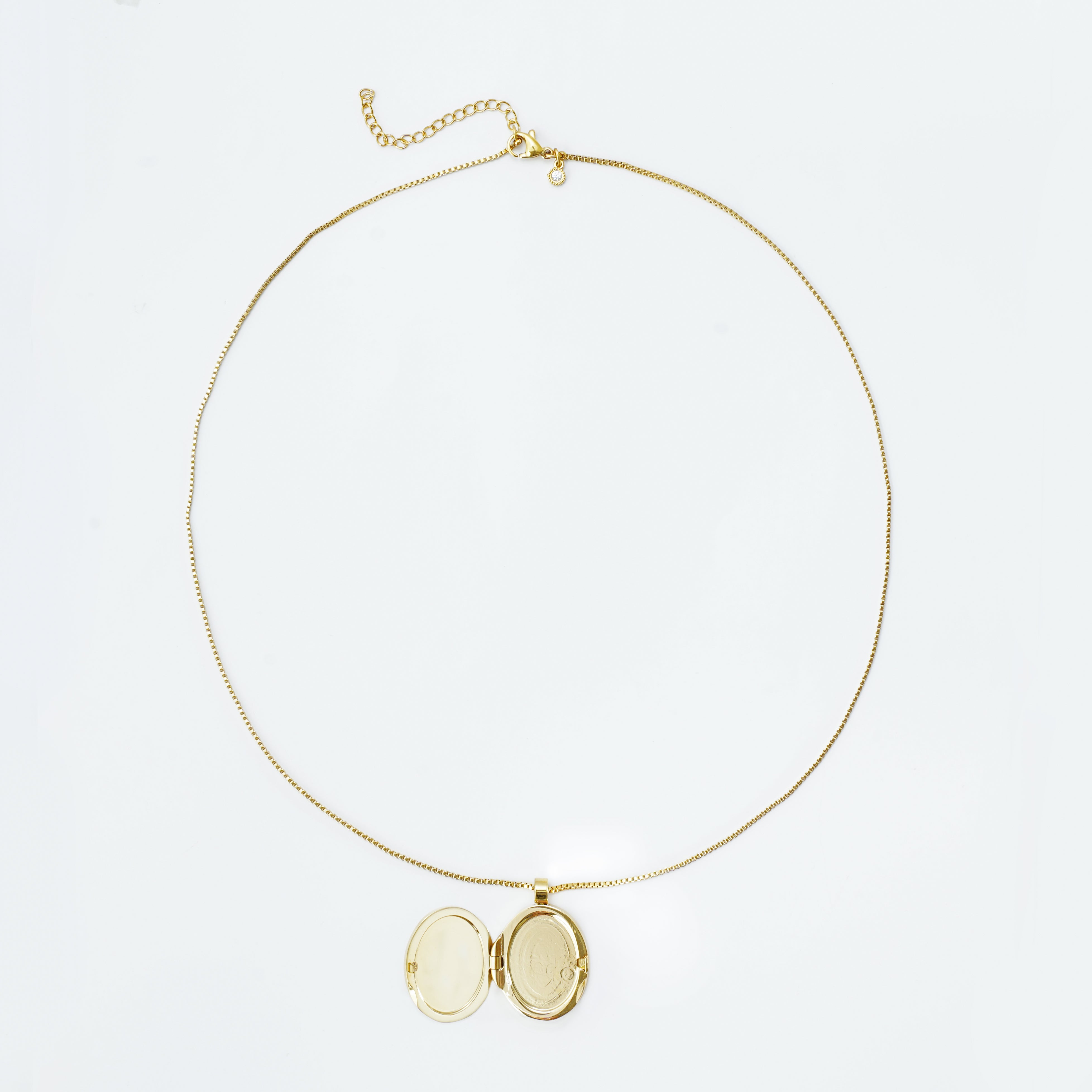 Polished Stainless Steel Oval Locket Necklace – Minimal & Timeless Design