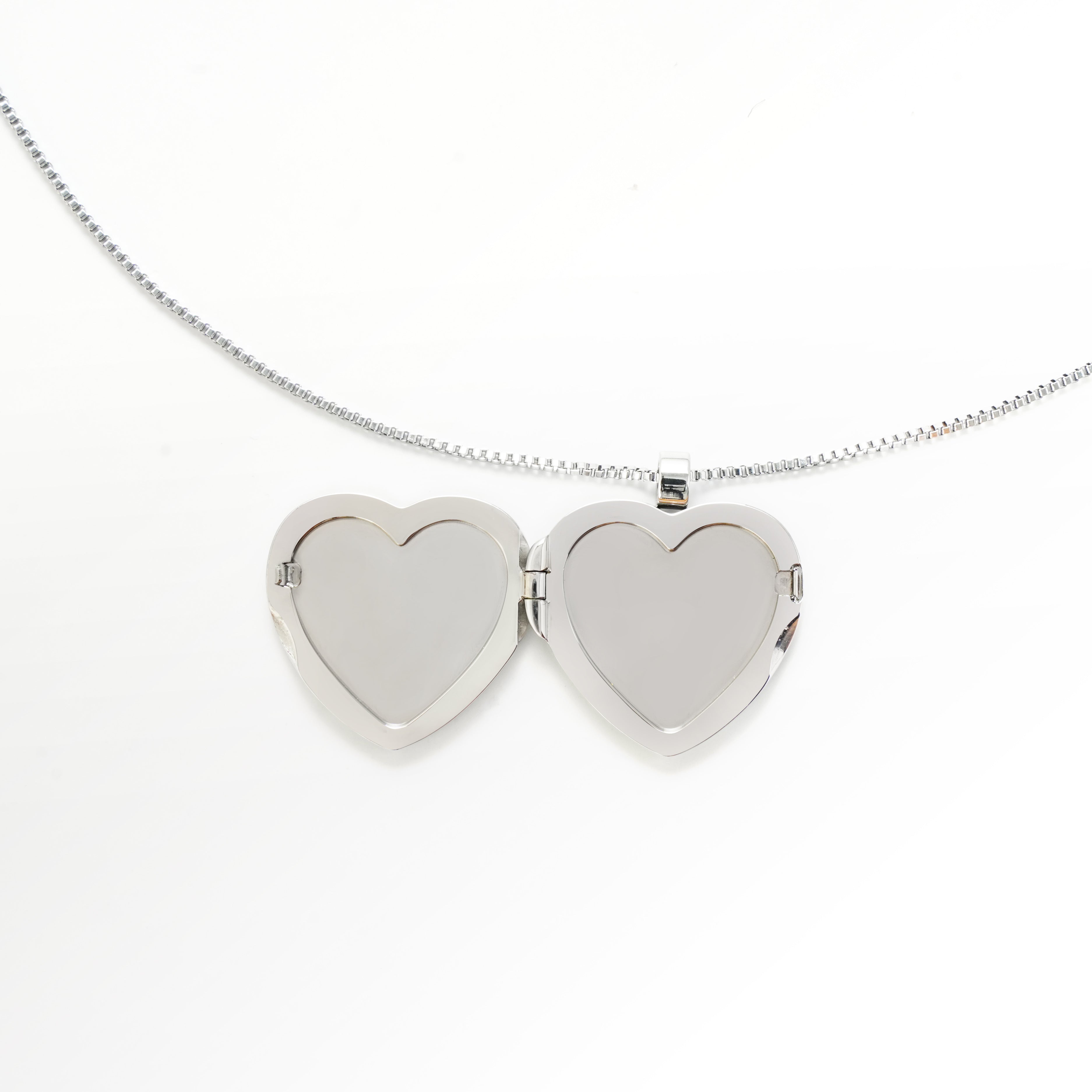 Custom Stainless Steel Heart Locket Necklace | Polished Photo Pendant | 14K Gold Vacuum Plating | OEM/ODM Jewelry Supplier