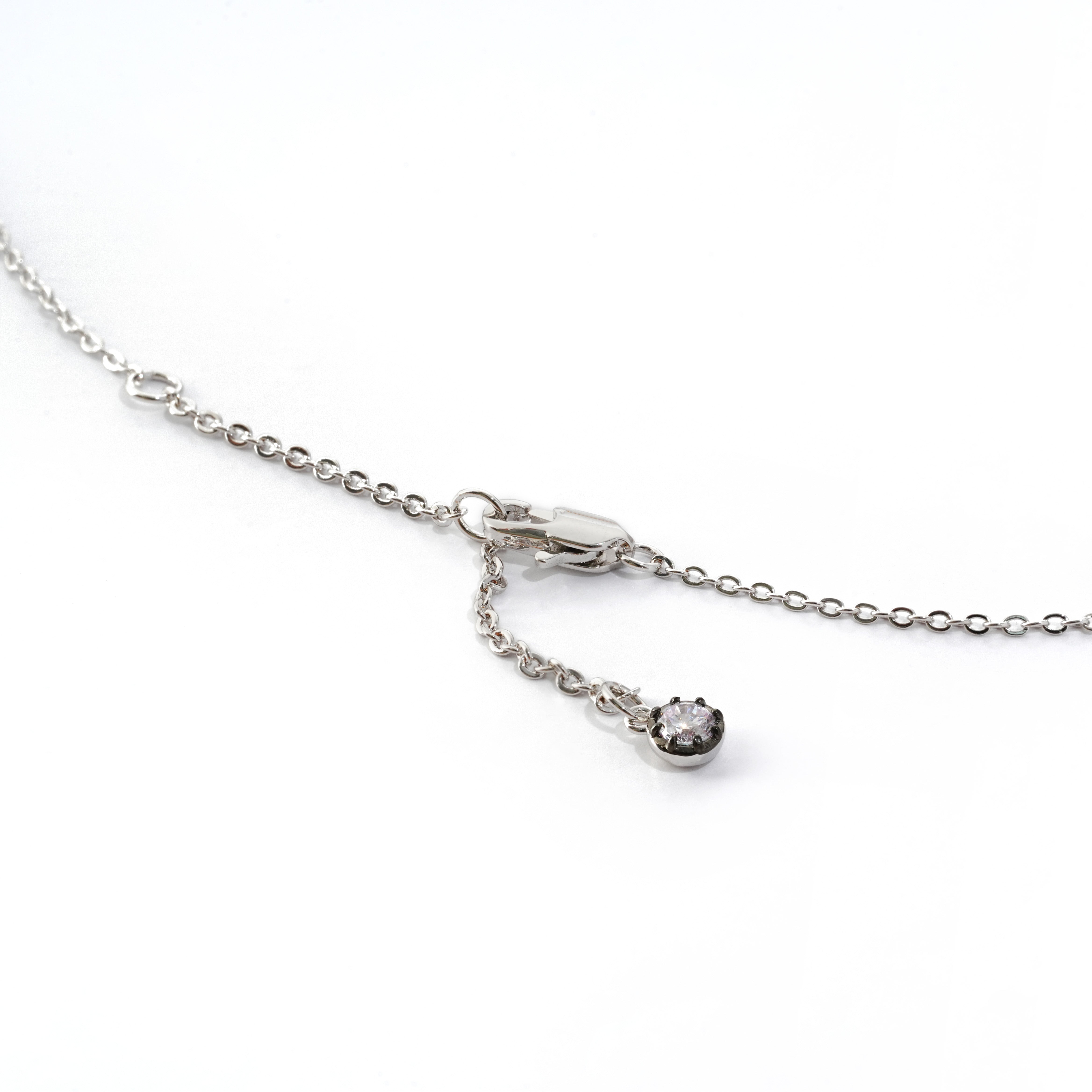 Minimalist Dual-Tone Necklace | 14K Gold & Gunmetal Plating | Modern Contrast Pendant Design | OEM Jewelry Manufacturer