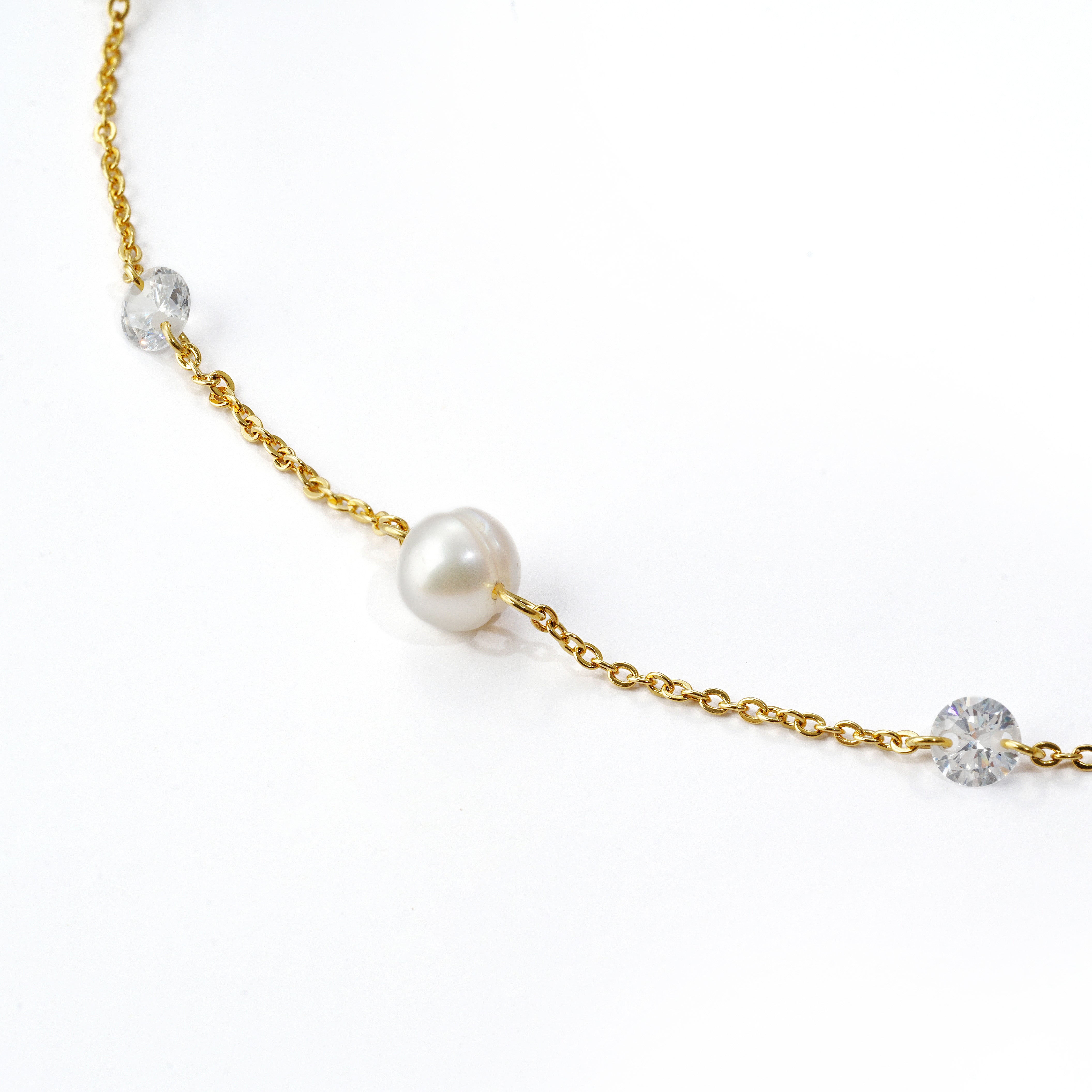 Freshwater Pearl & Zircon Necklace | Brass / 925 Silver | 14K Gold Plating