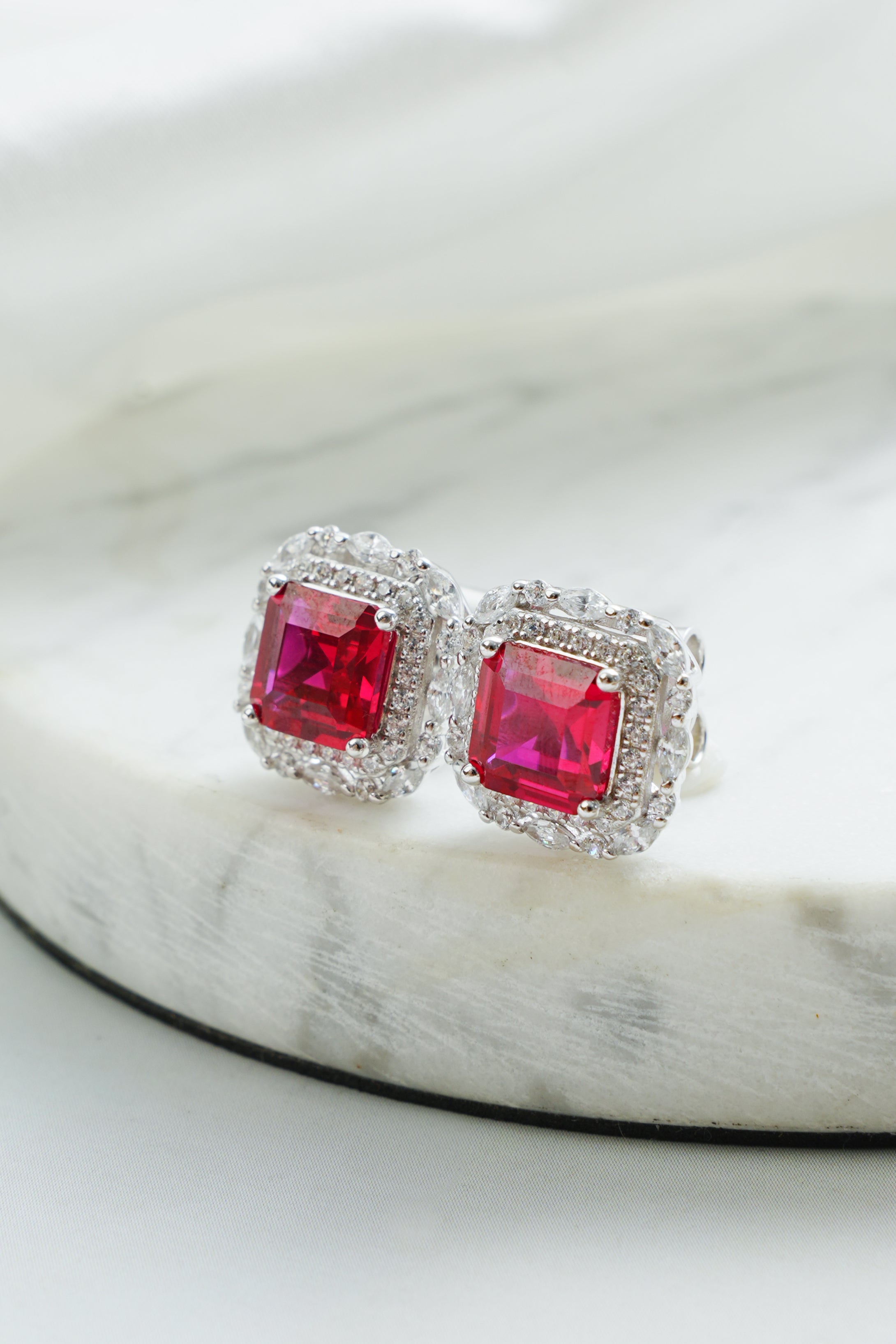 High-Quality 925 Silver Jewelry Set Supplier | Square Ruby Crushed Ice Stone Necklace Earring Ring | OEM ODM Fashion Jewelry Manufacturer