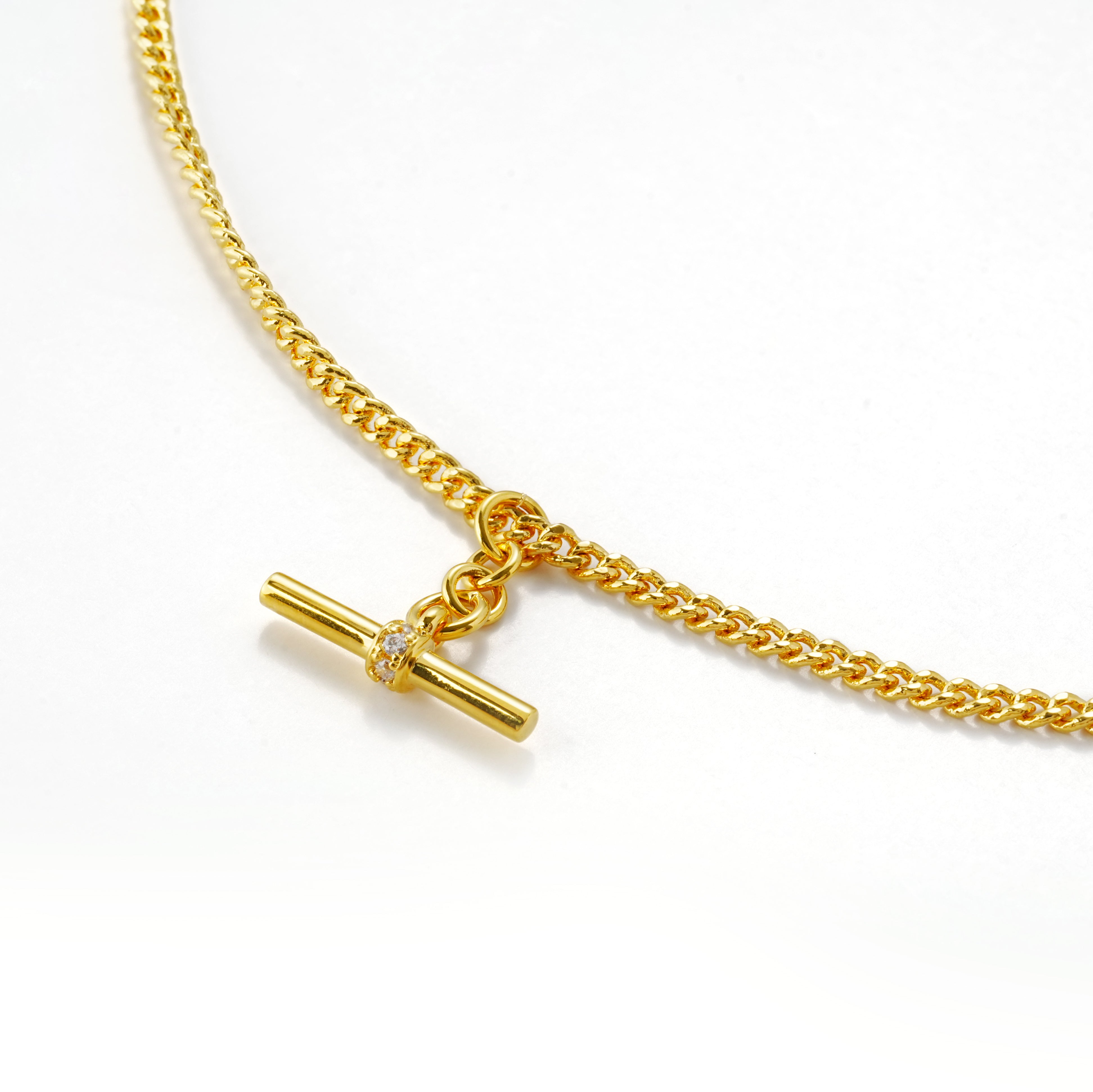 Minimalist T-Bar Pendant Necklace in 14K Gold Plating | Modern Daily Essential